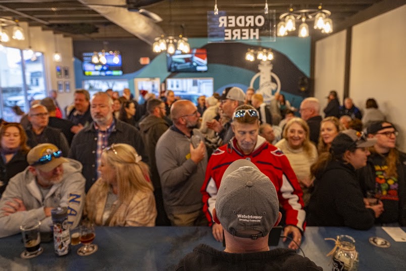 Full Taproom Full Taproom